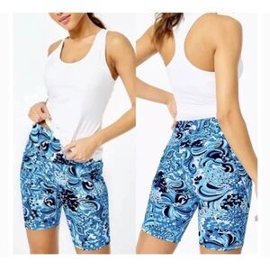 Lilly Pulitzer weekender biker shorts medium NWT